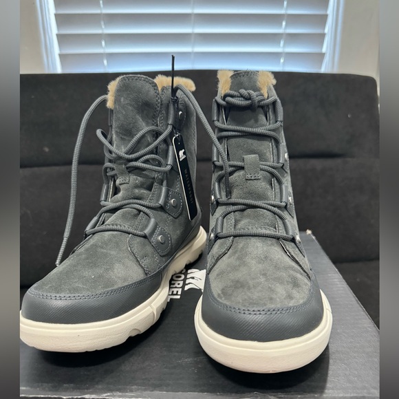 SOREL Women's Explorer II Joan Faux Fur Boot — Waterproof Suede - Size 8.5 - Picture 9 of 10